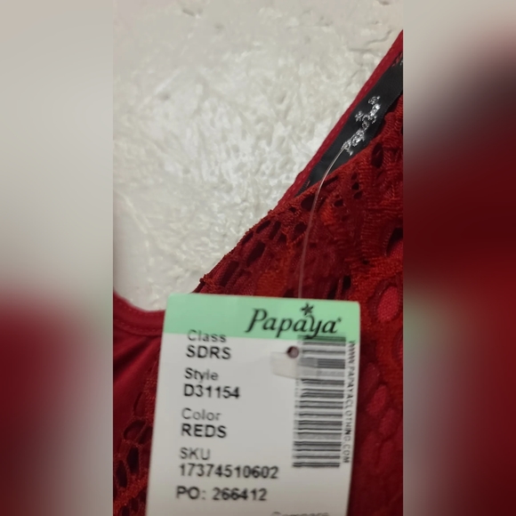 New Medium red Lace Dress NWT - Valentines Day - Picture 6 of 7